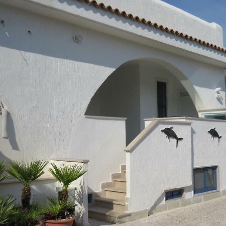 Casa Vacanza Afe A Pochi Passi Dal Mare Mattinata Exterior foto