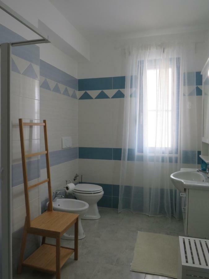 Casa Vacanza Afe A Pochi Passi Dal Mare Mattinata Exterior foto
